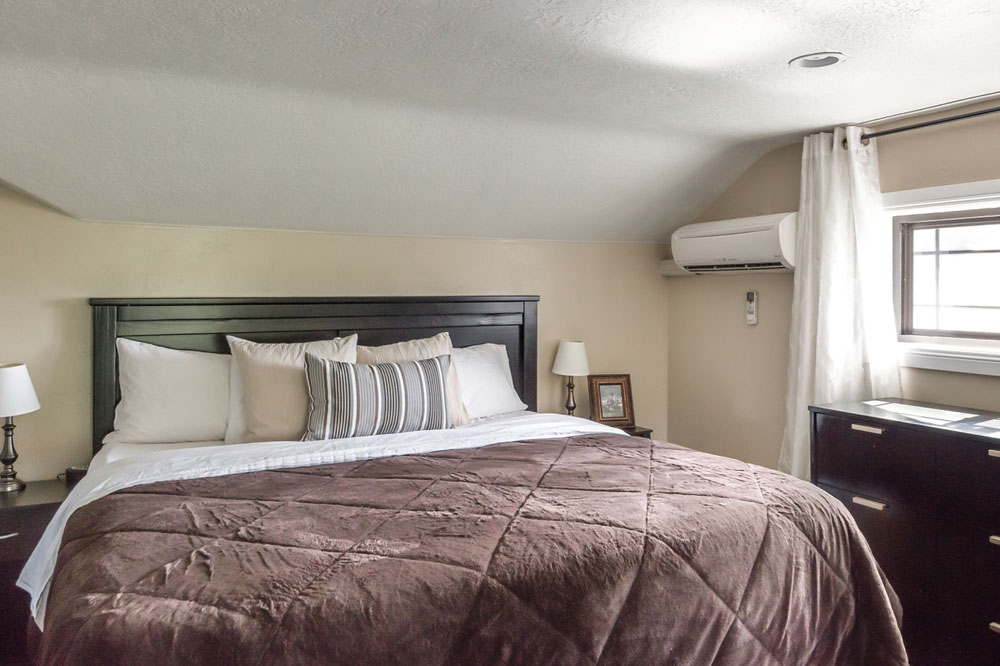 Aspenwood Manor Bavarian Loft